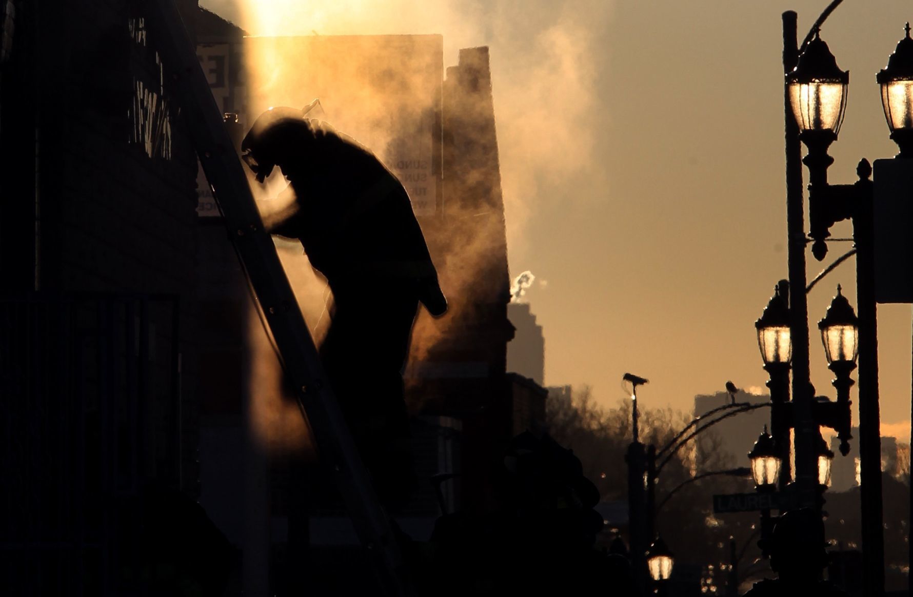 Abandon buildings burn on frigid morning in 2016